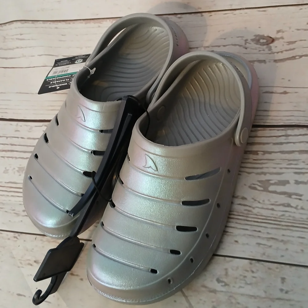 Rugged Shark Slip-On Clogs Silver Mylar Glitter Girls Size 4